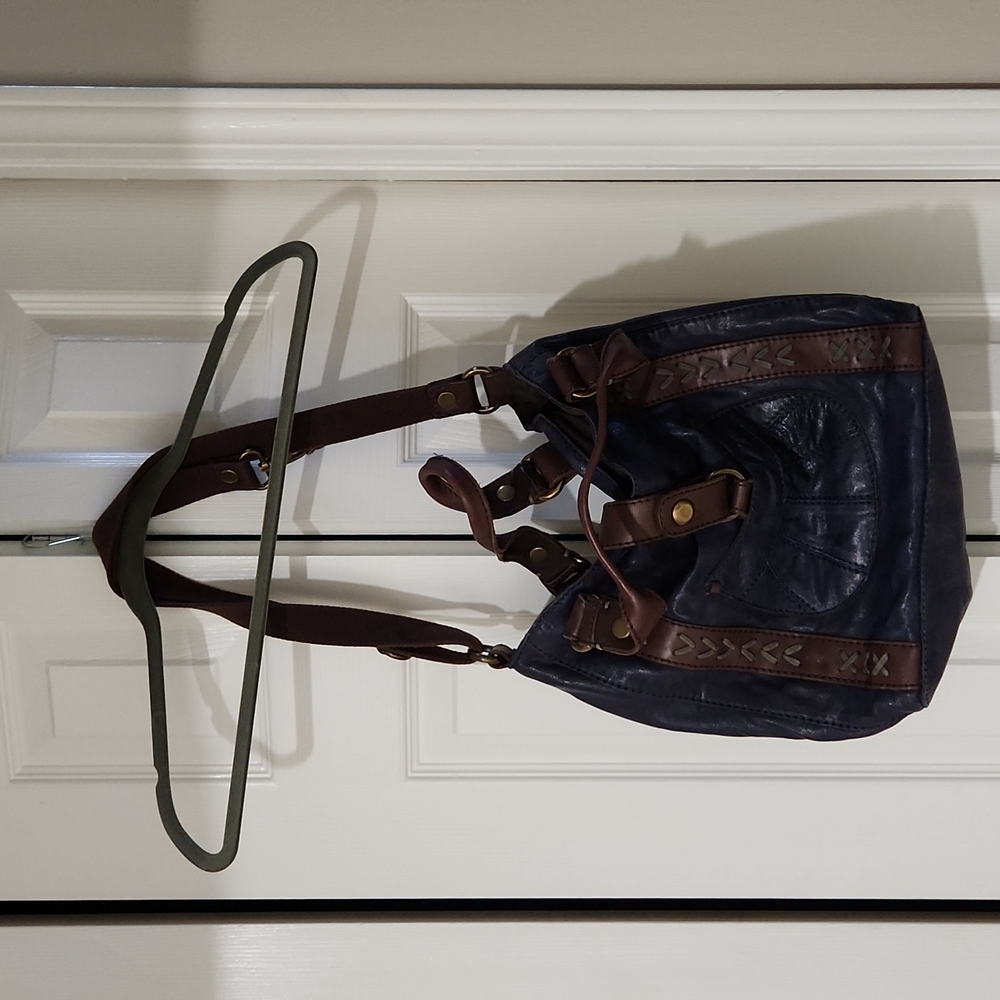 Lucky brand leather purse